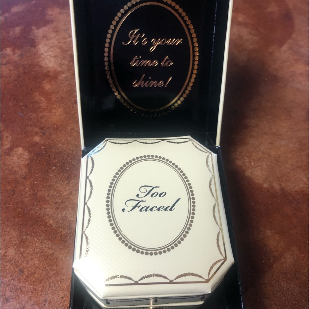 Too Faced Diamond Light - Diamond Fire Highlighter